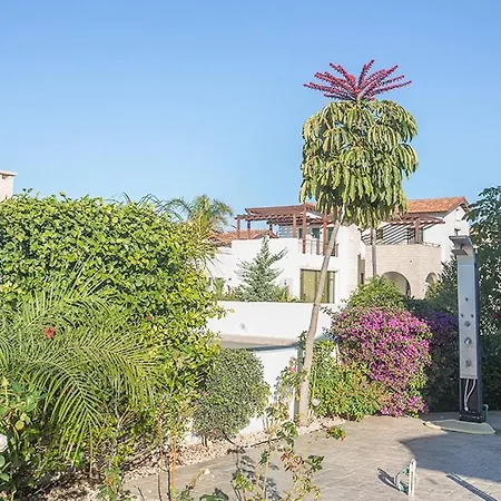 In Ayia Thekla Sleeps 6 Includes Swimming Pool And Air Con 1 * Agia Napa