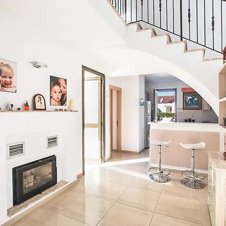 Villa In Ayia Thekla Sleeps 6 Includes Swimming Pool And Air Con 1 Agia Napa