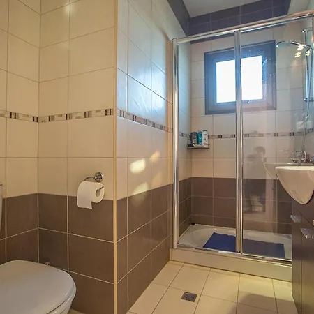 In Ayia Thekla Sleeps 6 Includes Swimming Pool And Air Con 1 Вилла
